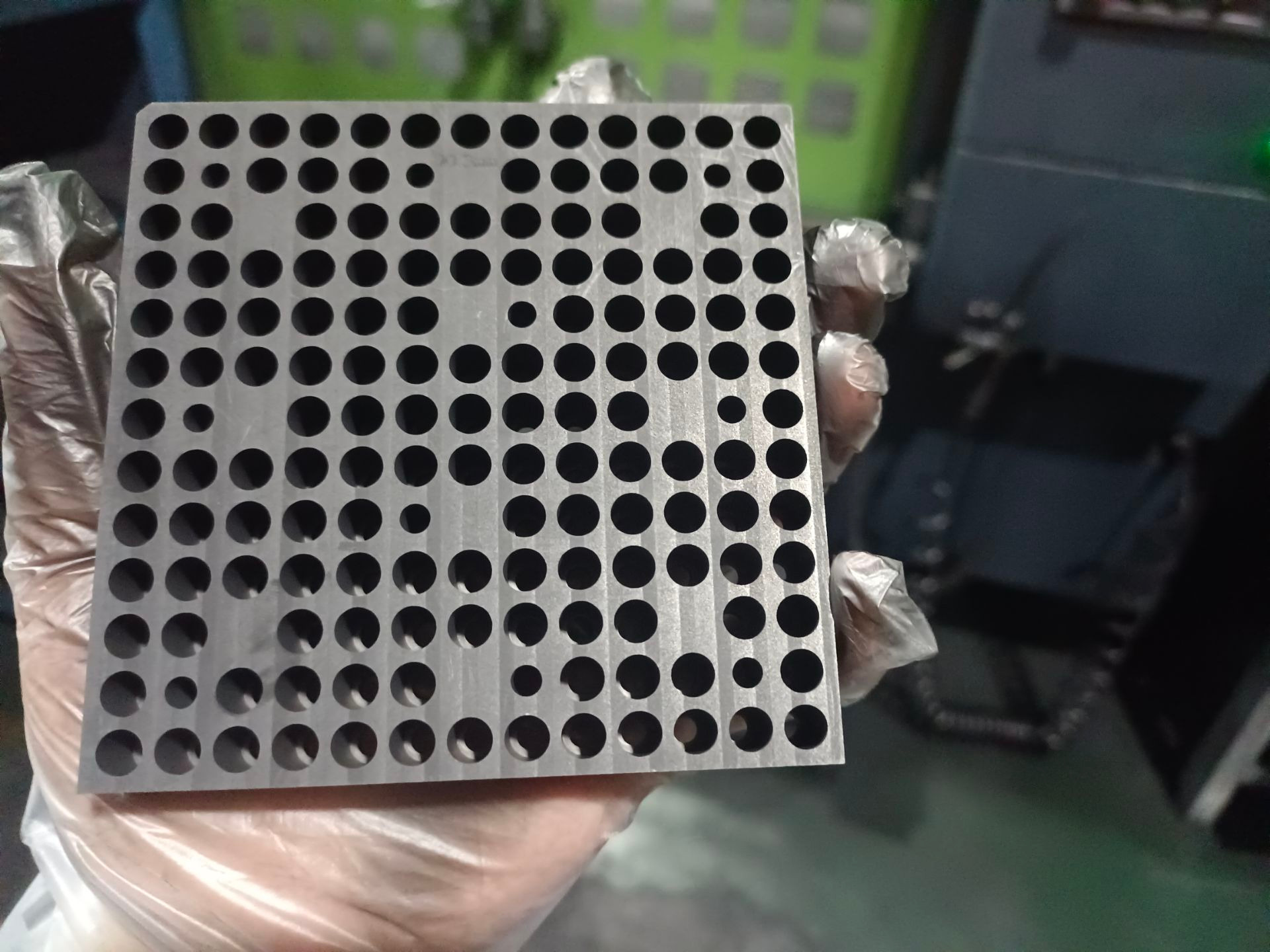 粉柱粉环烧结石墨模具的具体应用场景